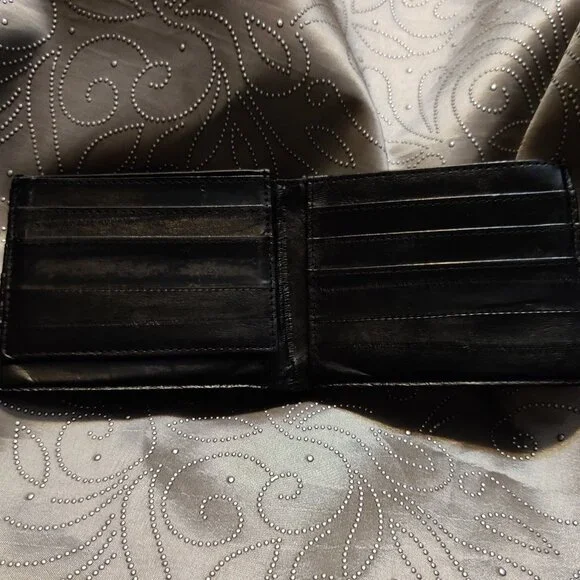 Genuine Eel Skin Black Pocket Bifold Wallet – Slim Design, 6 Card Slots - Picture 4 of 12